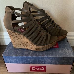 Pop Wedge sandals